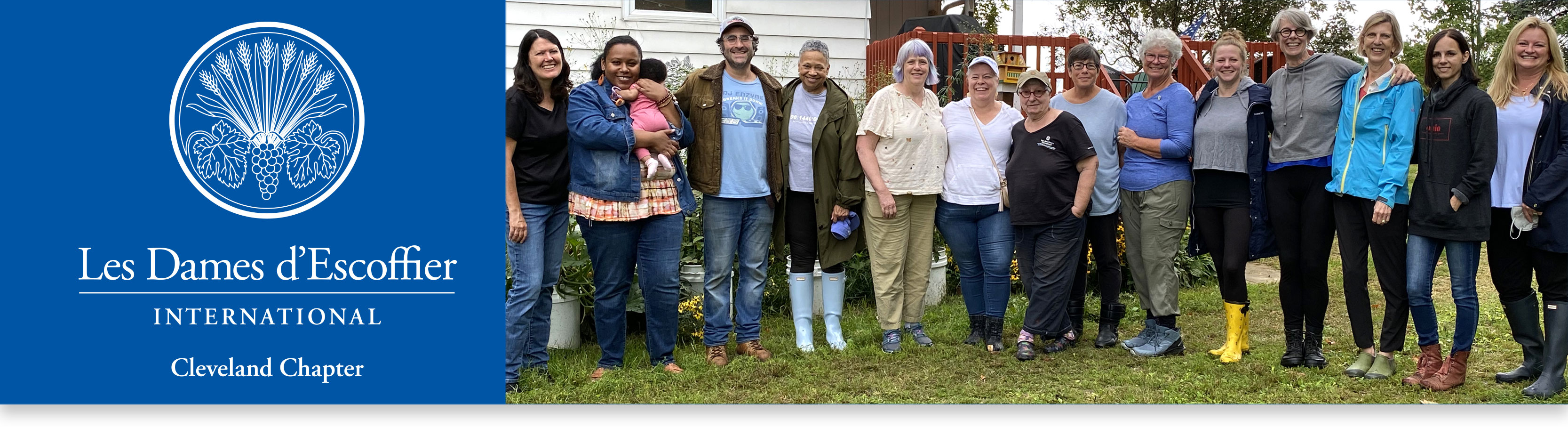 Les Dames D'Escoffier International members at foraging class